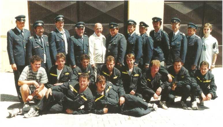 Členové hasičského sboru v roce 1999